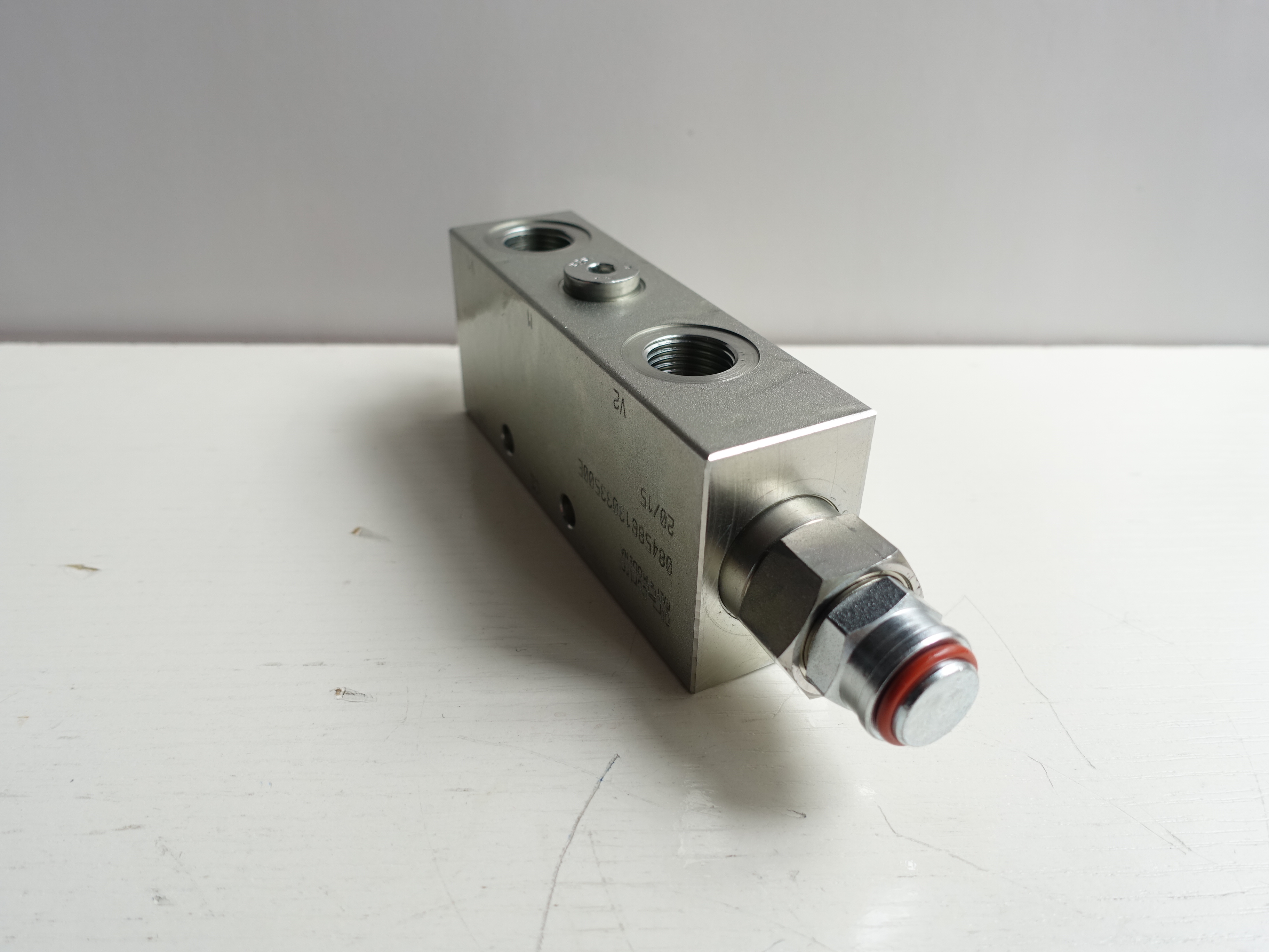 意大利 Oil Control OD1531363DS800 R901109985 电磁阀